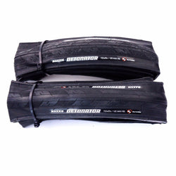Maxxis Detonator 700 x 25C Road Racing Bike Bicycle Clincher Tyre Tire Black